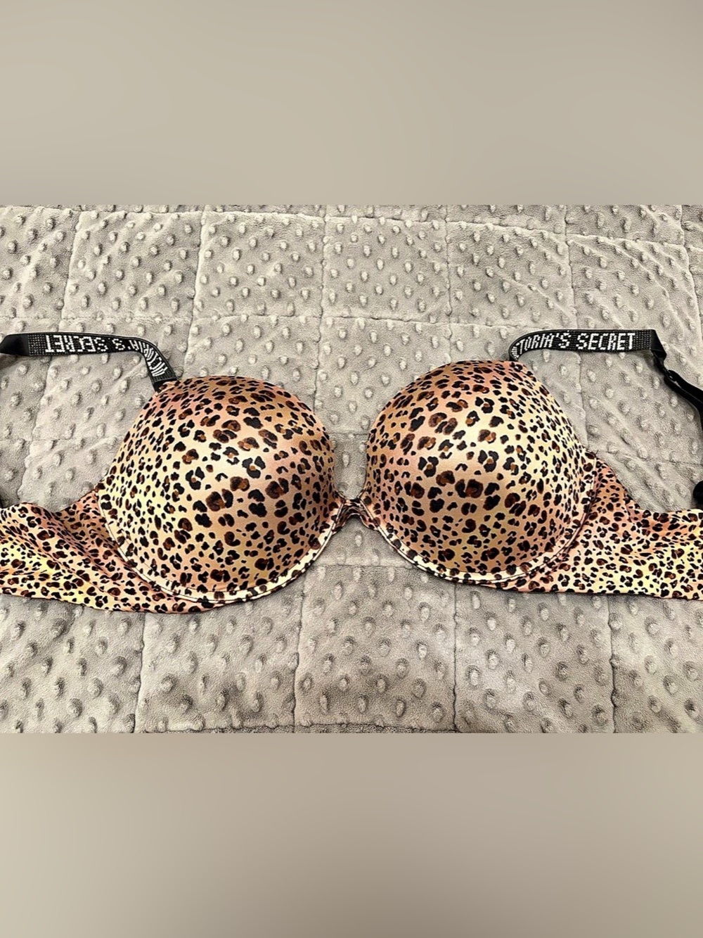Victoria's Secret Logo Shine Strap Very Sexy Push-Up Bra Leopard 36DDD/F